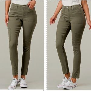 Celebrity PInk Skinny straight jeans